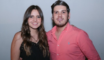  Marisol con su novio, Edgar Olguín.
