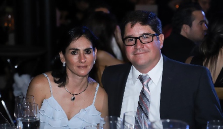  Janeth Dávalos y Ricardo Álvarez.