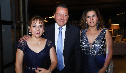  Anabel Covarrubias, Héctor Padrón y Graciela Torres.