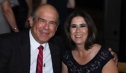  Pedro y Sandra Leal.