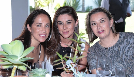Lety Aguilar, Karina Hernández y Janeth Rodríguez.