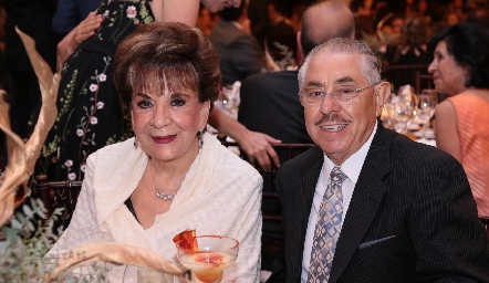  Carmen Yolanda Guerra de Martínez e Isaías Martínez.