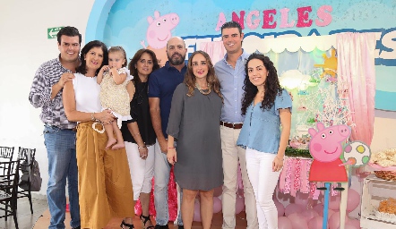 Mauricio Labastida, Marus Hernández, Maru Martínez, Jeppo Mahbub, Ángeles Mahbub, Santiago Labastida y Ale Zepeda.