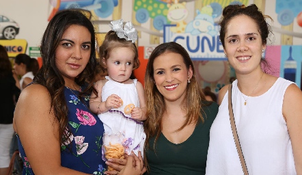  Ana Cristina Mexicano, Inés, Laura Cadena y Ana Gaby Mina.