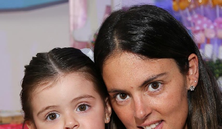 Lola y Melissa Ruiz.