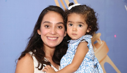  Mirna Liñán y Constanza Araiza.