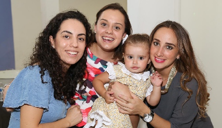  Ale Zepeda, Ale Martínez, Ángeles y Ángeles Mahbub.