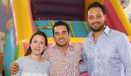  Karla Puente, Federico Mendizábal y Roberto Alcalde.