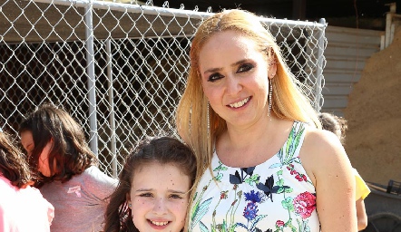  Valentina y Melissa Fernández.