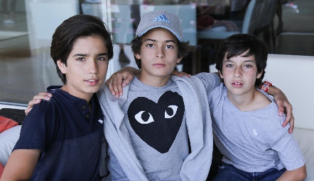  Grandes amigos.