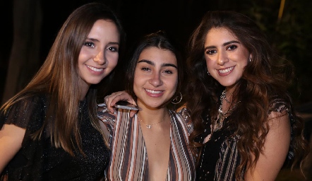  Pao Correa, Claudia Fernández y Montse Toranzo.