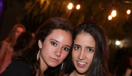 María y Ximena.