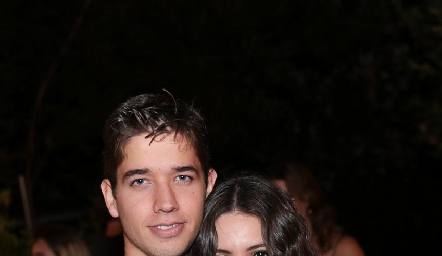  Mauricio Flores y Fernanda Leal.