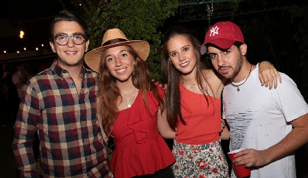 Alejandro Anaya, Priscila Martínez, Nuria Manzo y Max Gómez.