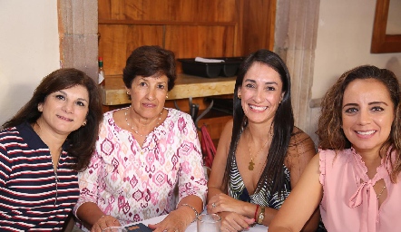  Esperanza Puente, María del Carmen Macías, Amada Dorantes y Karla Narváez.