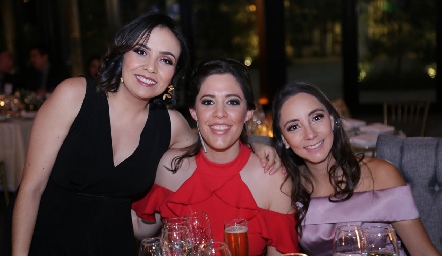  Fernanda Mosqueda, Beatriz Arroyo y Sofía Rojas.