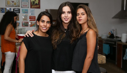  Alejandra Martínez, Renata Castillo y Marisa Anaya.
