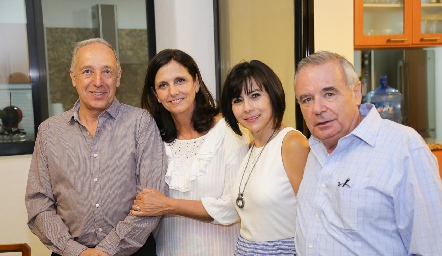 Federico Díaz Infante, Gaby Meade, Tere y Alejandro Mancilla.