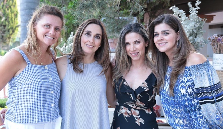  Daniela Alcalde, Nuria Ejarque, Mayra Ortega y Yezmín Sarquis.