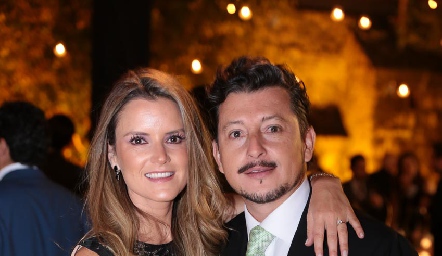 Paola Celis y Horacio Lizaola.
