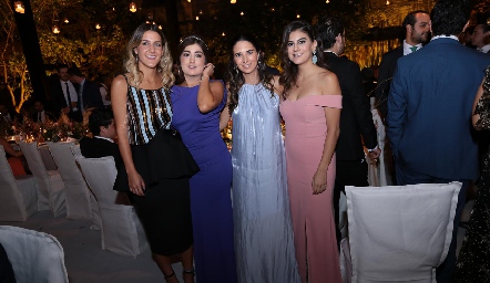  Isabel Gutiérrez, Silvana Zendejas, Nuria Jourdain y Lu Castelo.