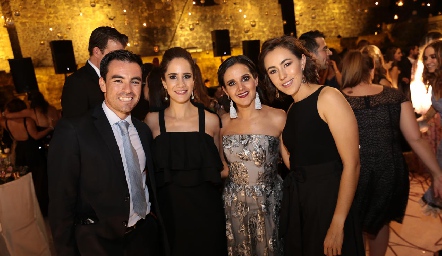  Alejandro Mancilla, Daniela Mina, Yolanda Aguillón y Midori Barral.