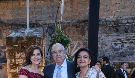  Patricia Silos, Rolando Domínguez y Cape Silos.