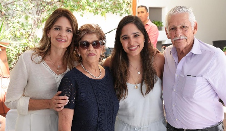  Rosy Rodríguez, Rosita Álvarez, Andrea Ascanio y Manuel Rodríguez.