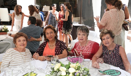  Conchita Maza, Chata Díaz de León, María Eugenia Ugalde y Taquis Reyes.
