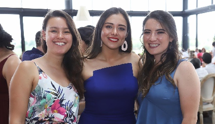  Tania Sánchez, Nadia Pamela y Ana Paula.