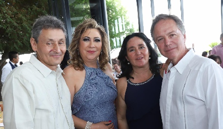  Alejandro Díaz de Sandi, Maricruz, María Maza y Jorge Meade.