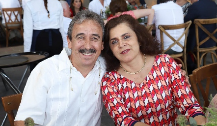  Guillermo y Ligia Dávalos.