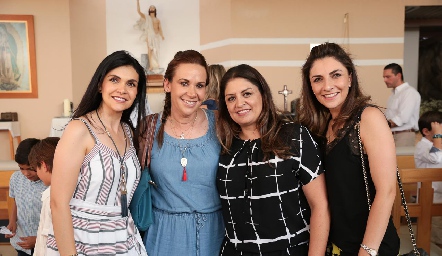  Marisol Dip, Mary Carmen Ayala, Claudia Suárez y Alejandra Dip.
