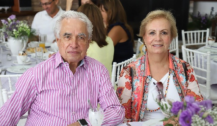  Octaviano Gómez y Gómez y Yolanda González.