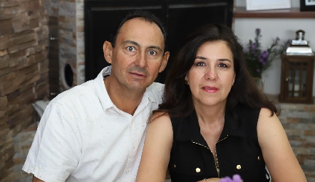  Rafael y Esmeralda Villalobos.
