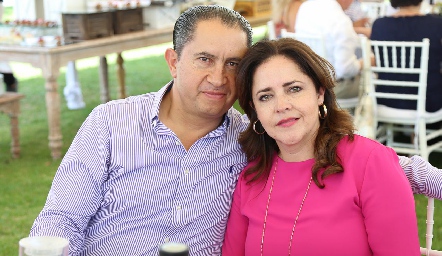 Javier Córdova y Gabriela Carreón.