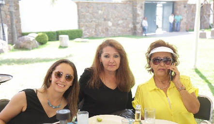  Argelia Suárez, Argelia Serrano y Kena Díaz de León.