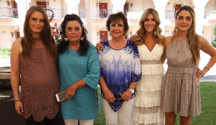  Deborah Ortega, Deborah Dauajare, Ana María Dauajare, Martha de la Rosa y Andrea Ortega.