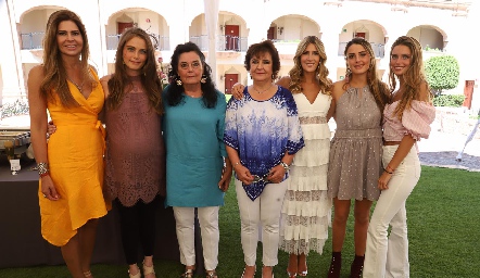  Martha Díez Gutiérrez, Deborah Ortega, Deborah Dauajare, Ana María Dauajare, Martha de la Rosa, Andrea Ortega y Ana Victoria de la Rosa.