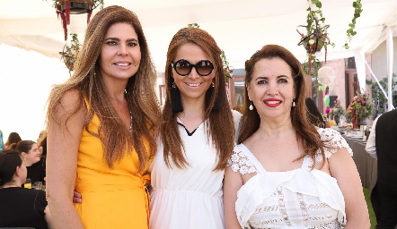  Martha Díez Gutiérrez, María Eva Díez Gutiérrez y Pilar Siller.