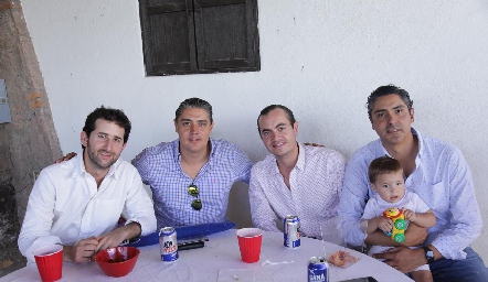  Santiago López, David Cortés, Christian Almazán y Jorge Cortes con Jorge.