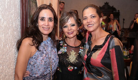  Cristina Chevaile, Luz Estela Gómez y Luz Elena Awerhoff.