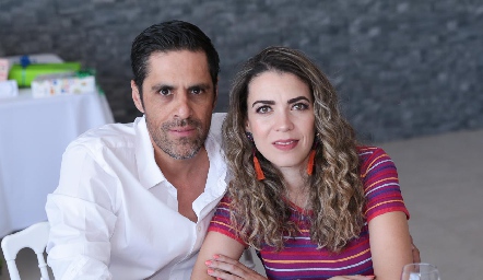  Gonzalo Ávila y Martha Gaviño.