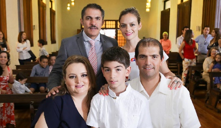  Arturo González, Vero Alvarado, Marcela Alvarado, Andrés y Fernando Santillán.