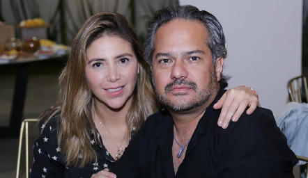  Laura Olmedo y Aldo Martínez .