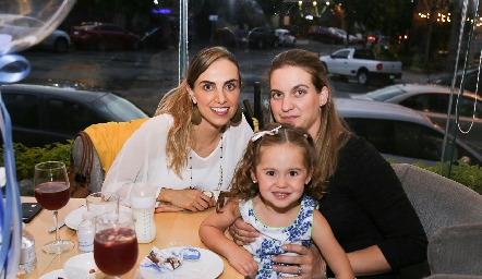  Lucía Galarza, Hanni Abud y Ali.