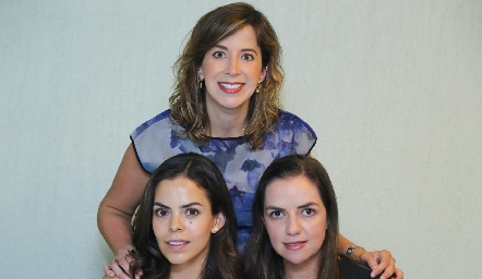  Sandra García, Michelle Mendoza y Rocío Muriel.
