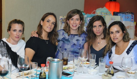  Cristina Ocejo, María Sotomayor, Michelle Mendoza, Ifi Güemes y Paty Estrada.