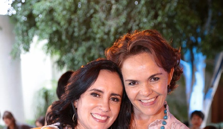 Alma Rosa Méndez y Sofía Rangel.
