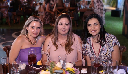  Carla Saucedo, Gaby Limón y Marisol Dip.
